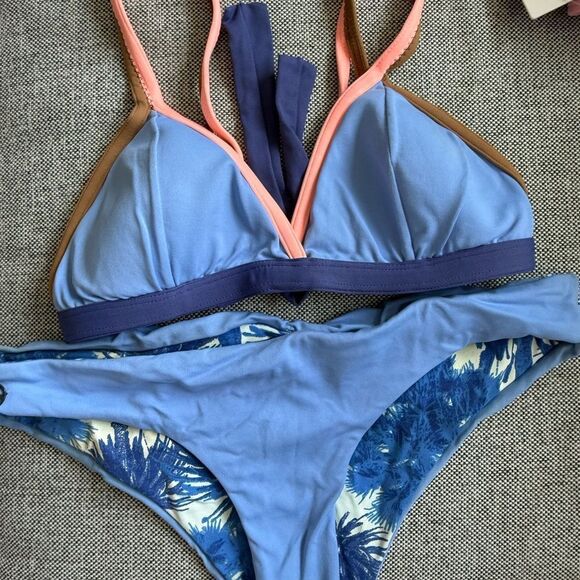Reversible Blue and Pink Bikini Set - Picture 1 of 3